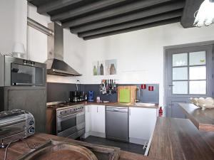 Φωτογραφία από το άλμπουμ του Grande maison familiale avec piscine couverte et WiFi en campagne - FR-1-497-46 σε Laleu