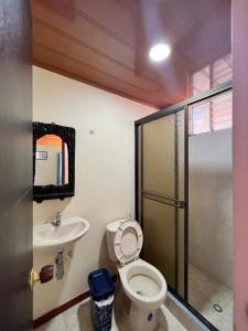 Koupelna v ubytování Hospedaje Campestre Las Palmas 101