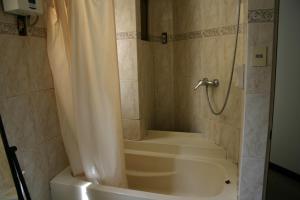 Apartment Cipres tesisinde bir banyo