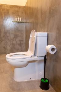 Koupelna v ubytování Mich's Surf Villa & Hostel + 57 fotografií