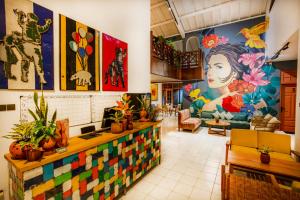 Ruang duduk di Huma Yogyakarta Hostel