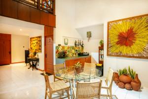 Ruang duduk di Huma Yogyakarta Hostel