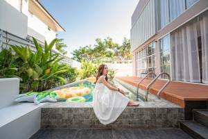 Tetamu yang menginap di Emeralda Pool Villa 4BR , Free daily housekeeping
