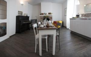 Kuchyň nebo kuchyňský kout v ubytování Residenza La Corte Assisi