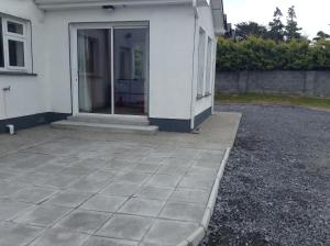 LoughcurraにあるCranagh House, Kinvara.のギャラリーの写真