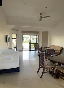 Postel nebo postele na pokoji v ubytování Bula Villas Resort - Sonaisali Fiji