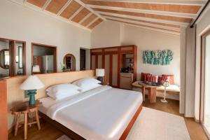 Фотография из галереи NH Collection Maldives Reethi Resort на Атолле Баа