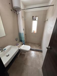 Koupelna v ubytování Spacious flat in city center