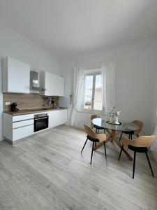 Kuchyň nebo kuchyňský kout v ubytování Vista Mare