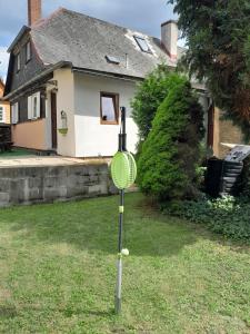 Vonkajšia záhrada v ubytovaní Chalupa u kostela