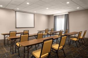 Konferenční prostory v ubytování Hampton Inn & Suites Moline-Quad City Int'l Aprt
