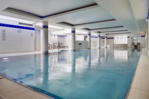 Bazén v ubytování Hilton Cardiff nebo v jeho okolí