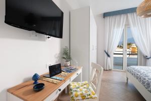 Μια τηλεόραση ή/και κέντρο ψυχαγωγίας στο Verde Smeraldo-Pompei