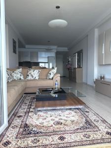 Una cocina o cocineta en Saranda Sunset Apartament