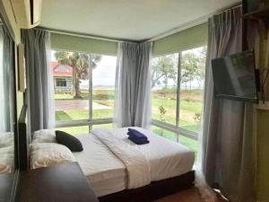 Ảnh trong thư viện ảnh của Papar Beachfront View ở Papar