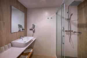 Kúpeľňa v ubytovaní 4R Salou Park Resort II