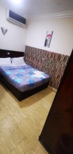Voodi või voodid majutusasutuse Cairo hotel toas