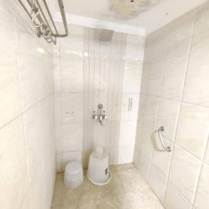 Koupelna v ubytování Hotel Shree Sai Wada