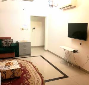 Gallery image of shaghayegh hostel in Maţār as Sīb ad Duwalī +10 photos