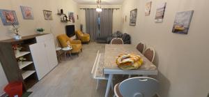 Posezení v ubytování Aqua view العلمين alamein 3 bedroom apartment