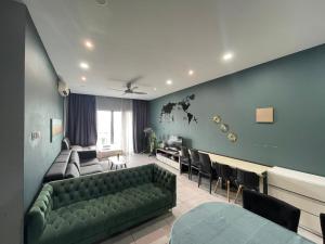 Гостиная зона в The Loft Imago Shopping Mall, City Centre in Kota Kinabalu