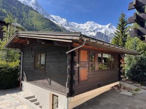 山景或在木屋看到的山景