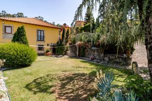 Κήπος έξω από το Casa do Eido da Devesa