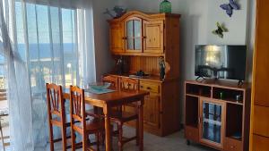 Kuchyň nebo kuchyňský kout v ubytování Acogedor Apartamento en Playa San Marcos, Icod de los Vinos + 31 fotografií