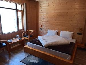Khu vực ghế ngồi tại Hotel Mahadev