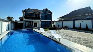 Hồ bơi trong/gần Panorama Deluxe Gabala