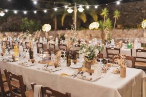 A restaurant or other place to eat at Casale Sombrino