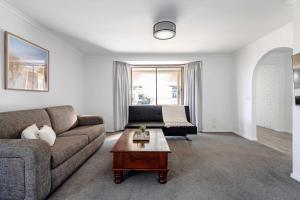 Et opholdsområde på Sunrise Over the Dunes Ocean Grove + 11 billeder