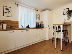 Η κουζίνα ή μικρή κουζίνα στο Rose Garden House