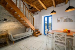 Un lugar para sentarse en Casa Belinda in Klarići - Haus für 4 Personen