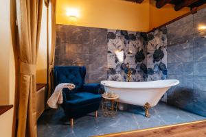 Koupelna v ubytování Knížecí apartmány Regent + 37 fotografií