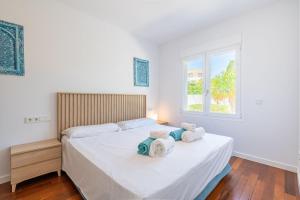 Postel nebo postele na pokoji v ubytování Villa Mediterraneo by Mallorca House Rent