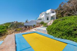 Bazén v ubytování Villa Mediterraneo by Mallorca House Rent nebo v jeho okolí