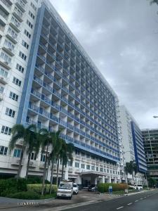 Budova, kde se hotel nachází + 70 fotografií