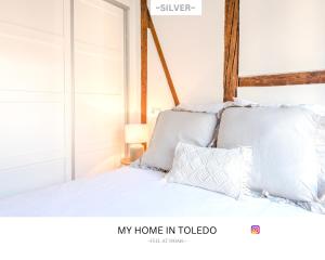 Postel nebo postele na pokoji v ubytování -SILVER- by myhomeintoledo