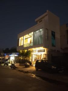 Здание варианта проживания в семье