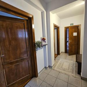Gallery image of Apartment Zarnesti City Centre VMP Free Parking in Zărneşti