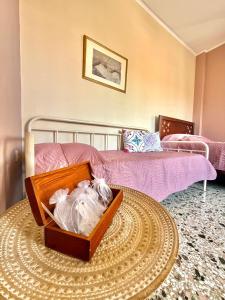 Postel nebo postele na pokoji v ubytování Pefkakia apartment