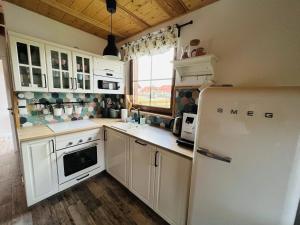 Η κουζίνα ή μικρή κουζίνα στο Domek na Kaszubach 15-2 - Ostoja Bukowo