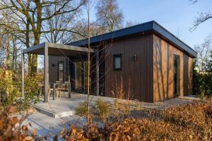 Budova, kde se prázdninový areál nachází + 17 fotografií