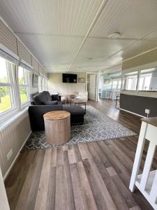 Billede fra billedgalleriet på Trolleys at Pebble Beach i Livonia