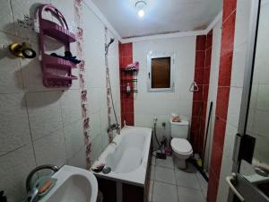 Koupelna v ubytování HOTEL CAMBCHIZAR ALEXANDRIa