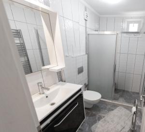 Ένα μπάνιο στο Gündoğan Bay View Suite - Garden - Terrace - Air Conditioning +12 φωτογραφίες