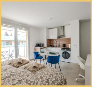 Dapur atau dapur kecil di Studio chez Keylio I Ferney-Voltaire