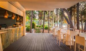 Zahrada ubytování Aminess Vival Velaris Resort + 96 fotografií