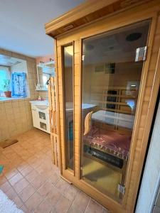 Kuchyň nebo kuchyňský kout v ubytování Hikers Hut Pr Blažu + 16 fotografií